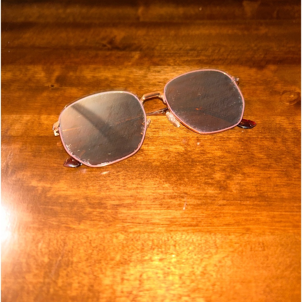 Altar’d State Rose Gold Sunglasses - Picture 3 of 3